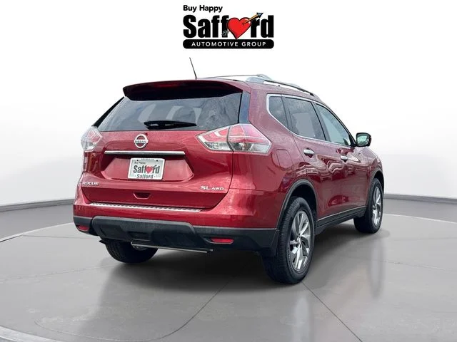 Used 2015 Red Nissan SL image 8
