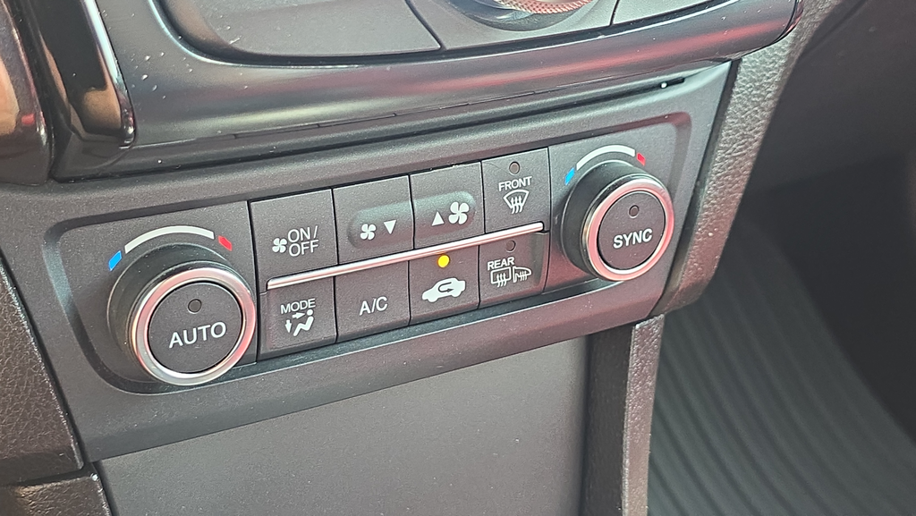 Used 2021 White Acura Premium and A-SPEC Packages image 24