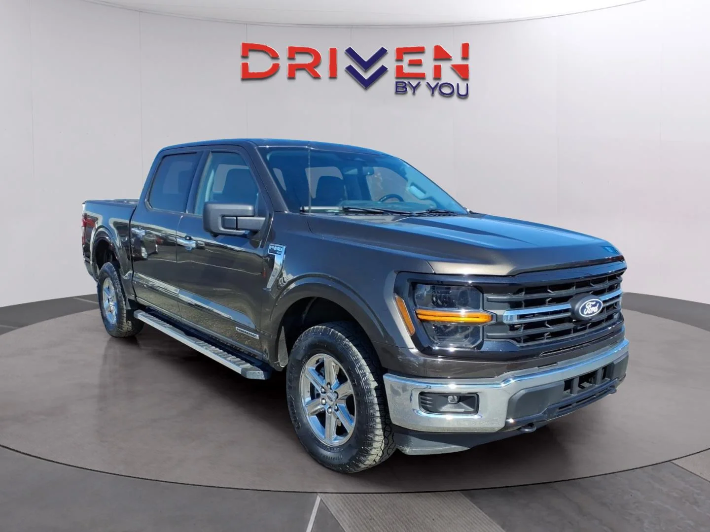 Used 2024 Darkened Bronze Metallic Brown Ford XLT image 9