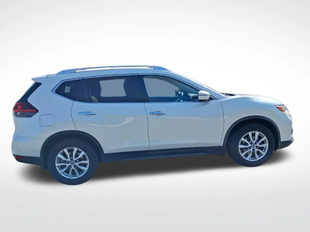 Used 2018 White Nissan SV image 4
