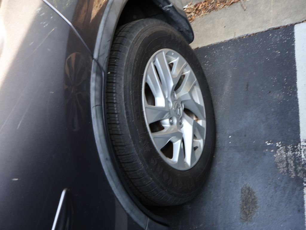 Used 2016  Honda EX-L image 12