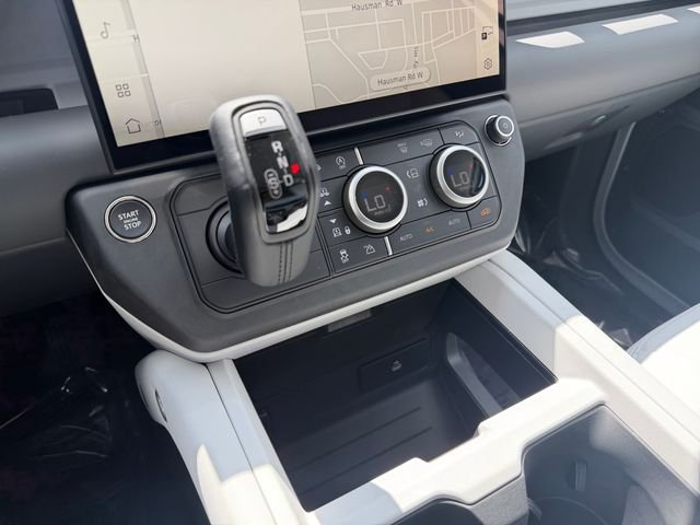 New 2026 Fuji White Land Rover X-Dynamic SE image 24