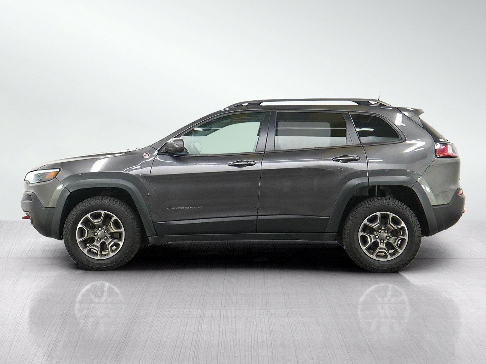 Used 2020 Jeep Cherokee Trailhawk with VIN 1C4PJMBXXLD505778 for sale in Burnsville, Minnesota