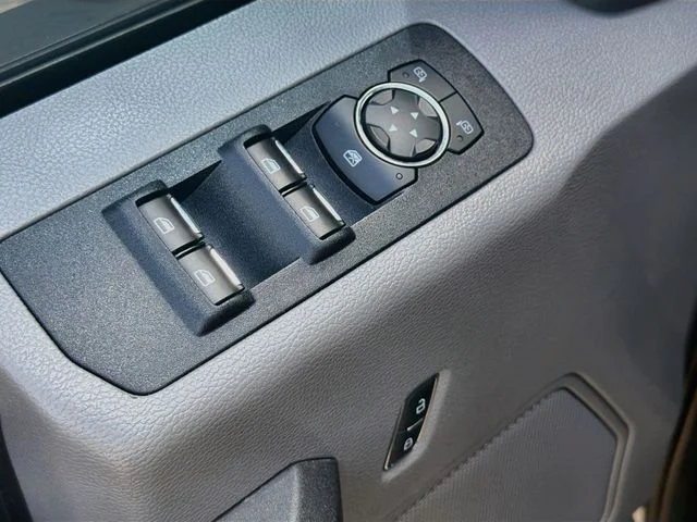 Used 2020 Oxford White Ford XL image 18