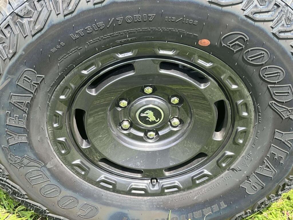 New 2025 Desert Sand Ford Badlands image 14