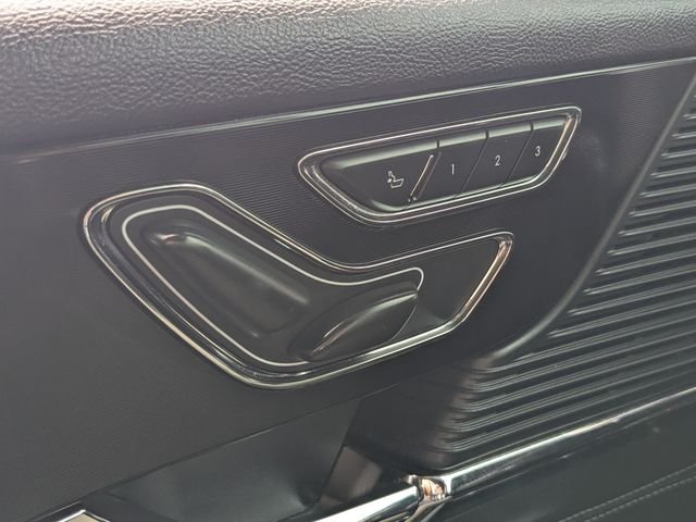 Used 2020 Silver Lincoln Standard image 21