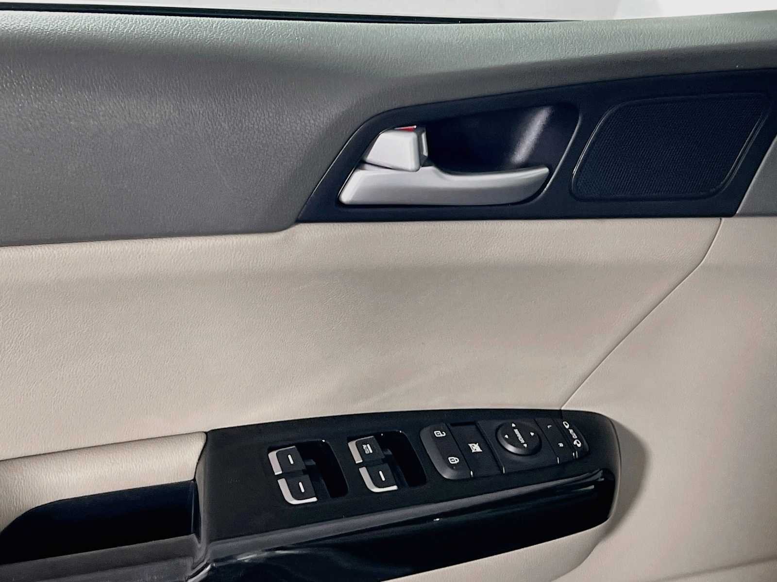 Used 2019 Sparkling Silver Kia EX image 18