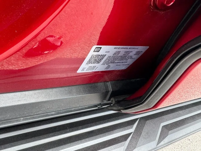 Used 2025 Radiant Red Tintcoat Chevrolet 4WD 4dr RST image 28