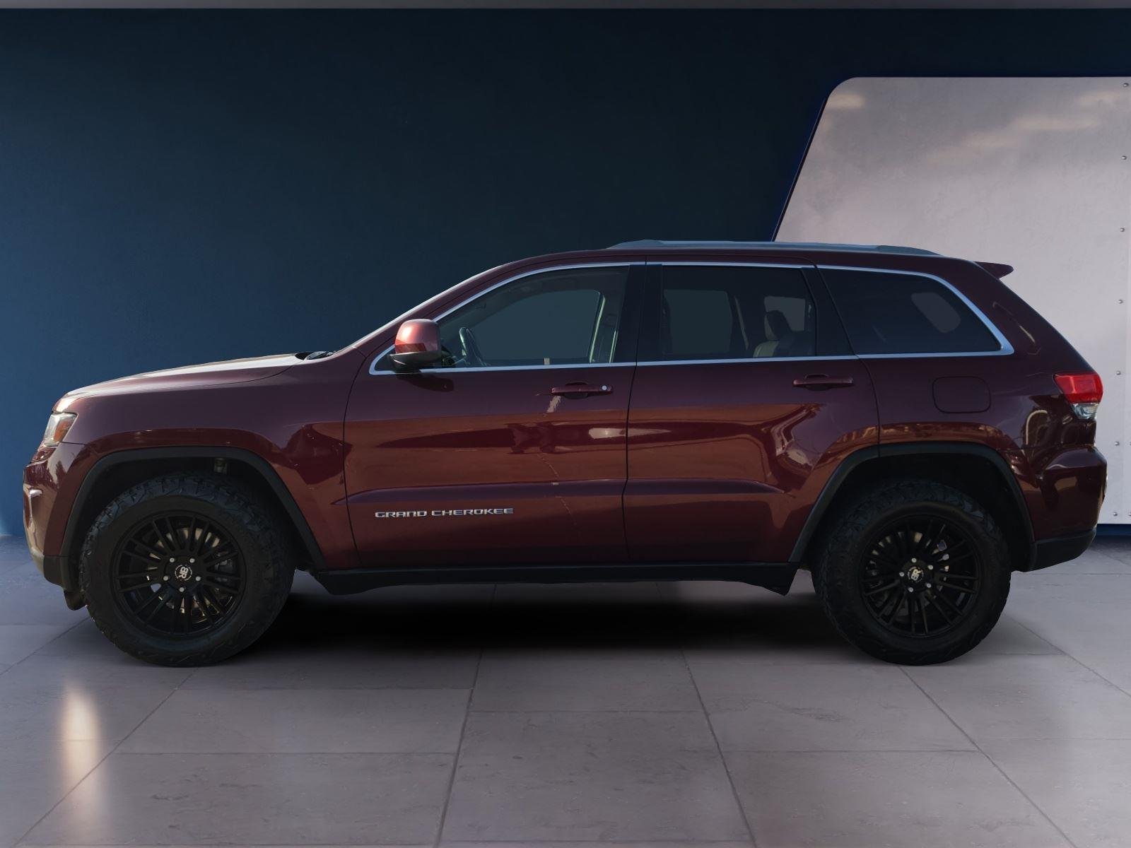 Used 2016 Jeep Grand Cherokee Laredo E with VIN 1C4RJEAGXGC382804 for sale in Laredo, TX