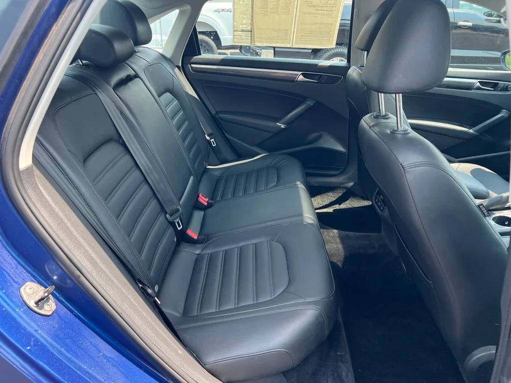 Used 2017 Blue Volkswagen SEL Premium image 39
