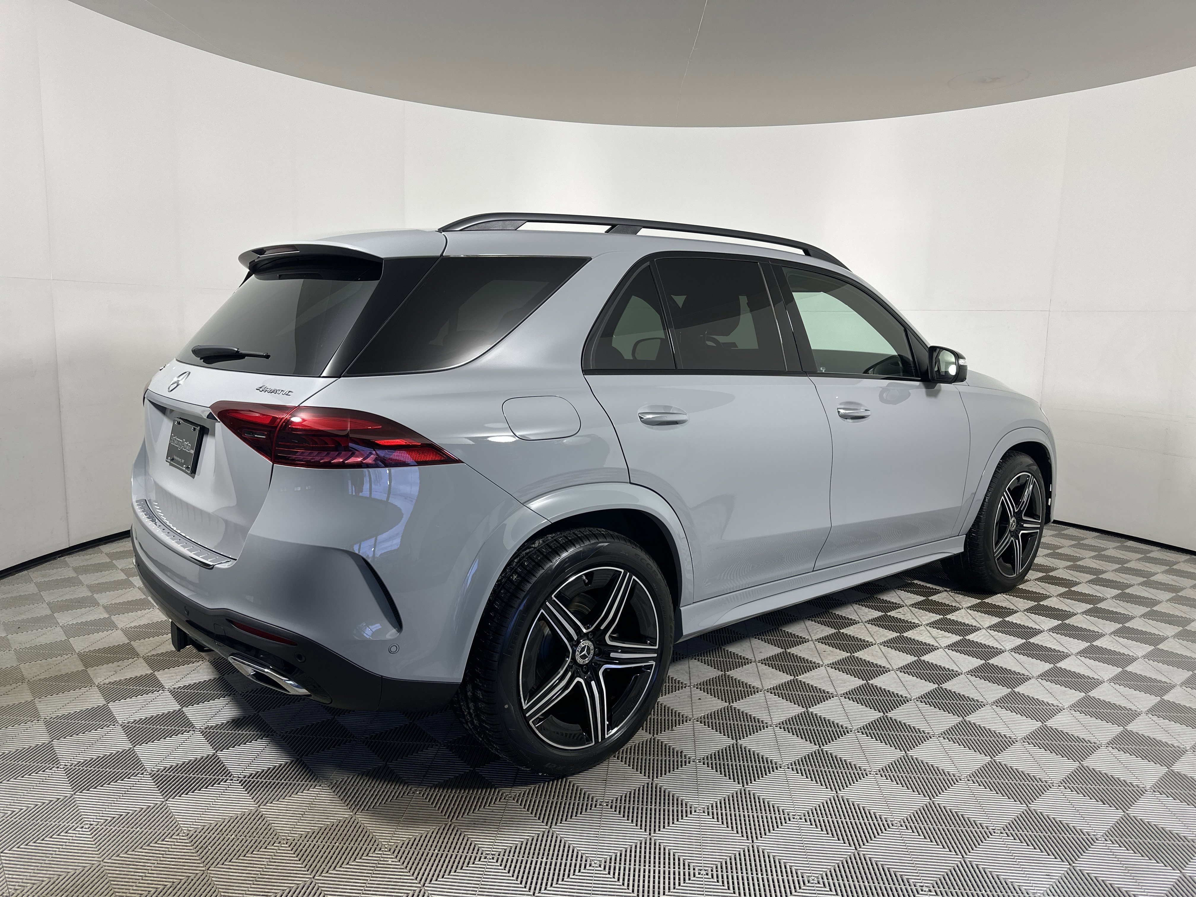 Certified Used 2024 Gray Mercedes-Benz GLE 350 image 7