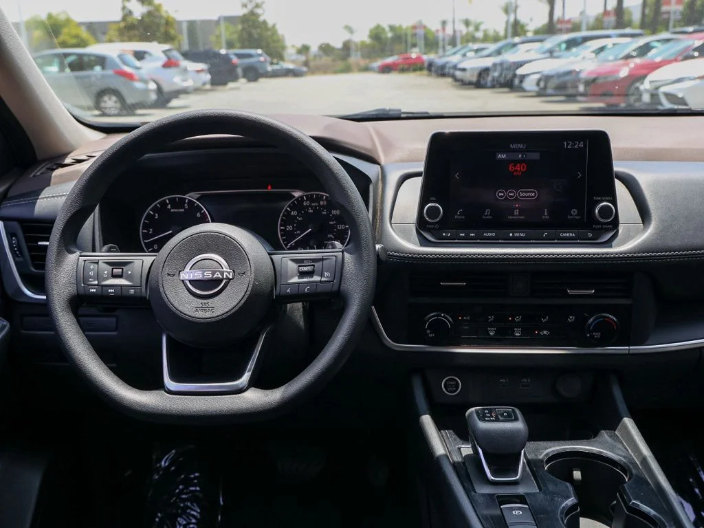 Used 2023 Gray Nissan S image 21
