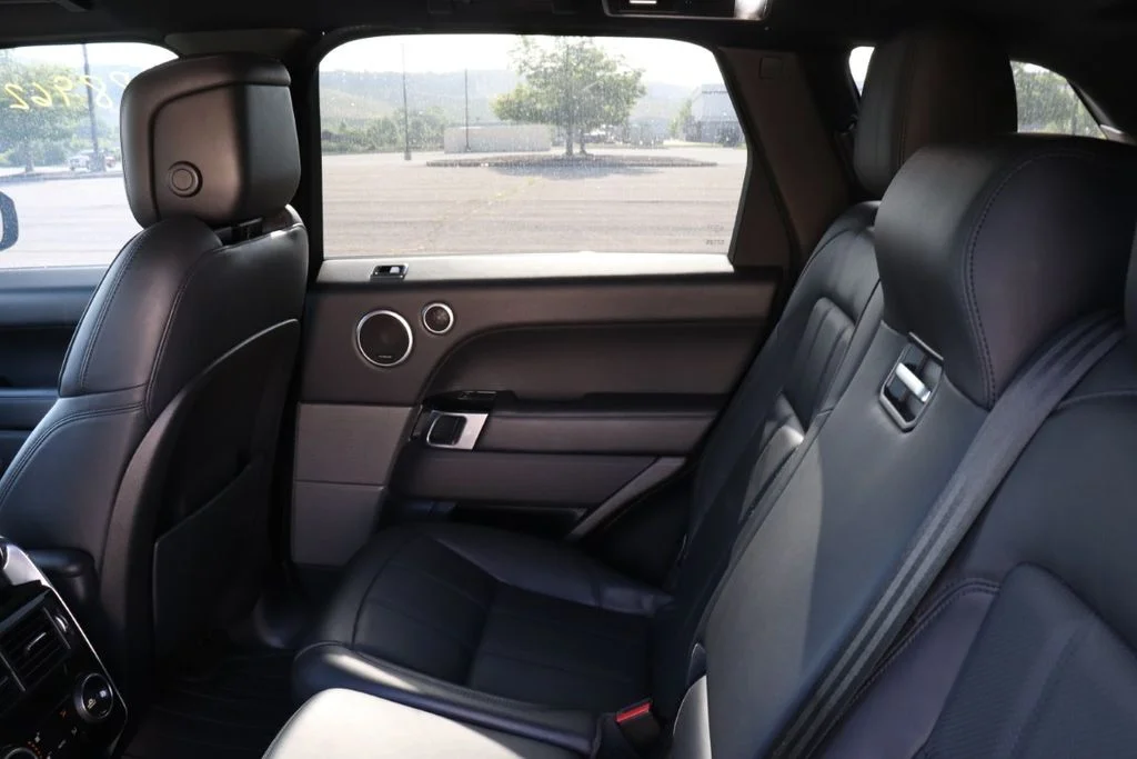 Used 2021 Santorini Black Land Rover HSE Dynamic image 16