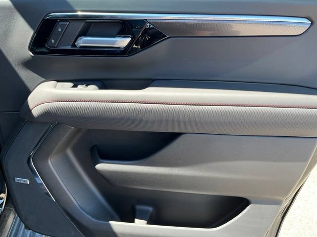 2026 Chevrolet Suburban RST - Photo 23