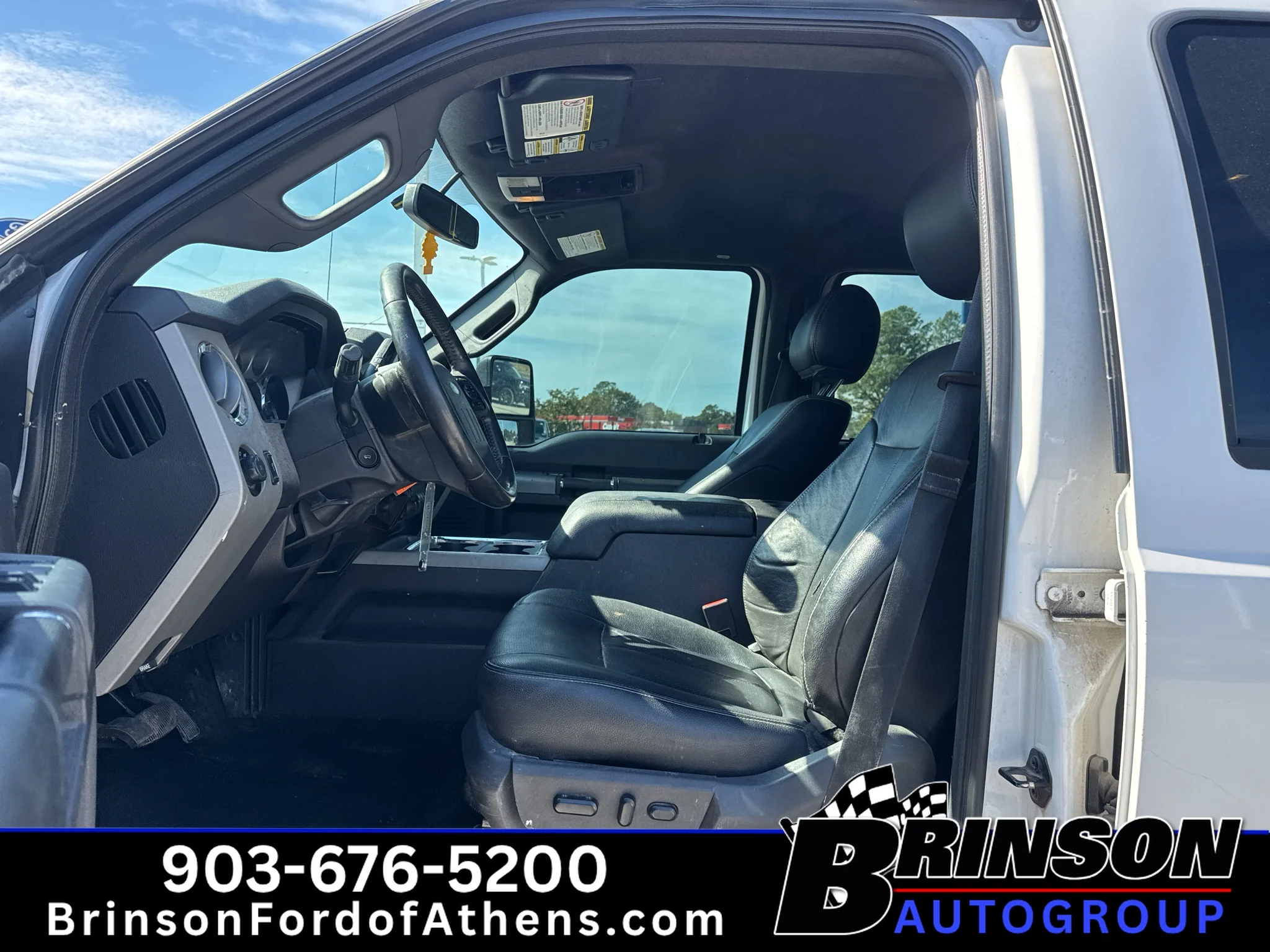 Used 2014 White Platinum Tri-Coat Metallic Ford Lariat image 11