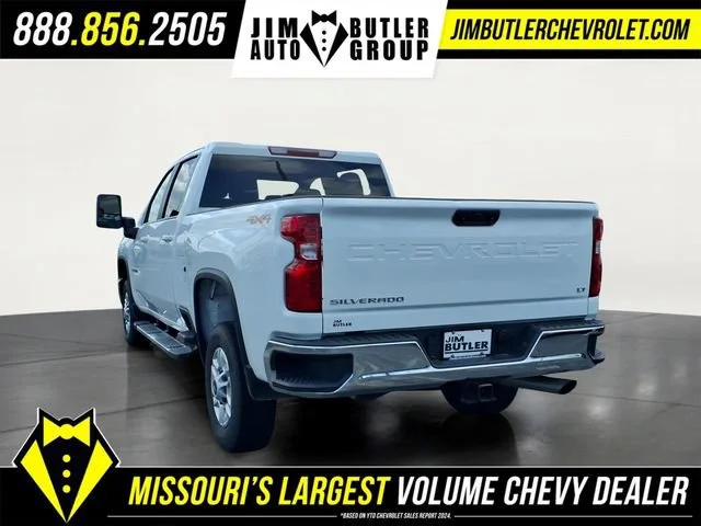 Used 2025 Summit White Chevrolet LT image 2