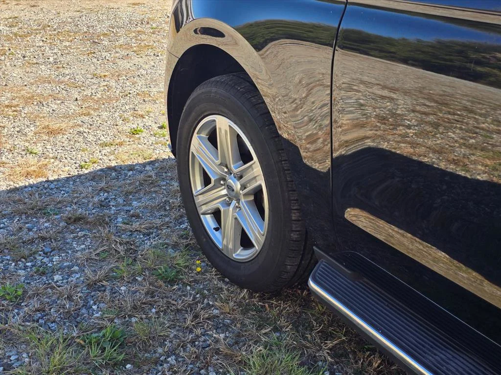 Used 2018 Black Ford XLT image 19