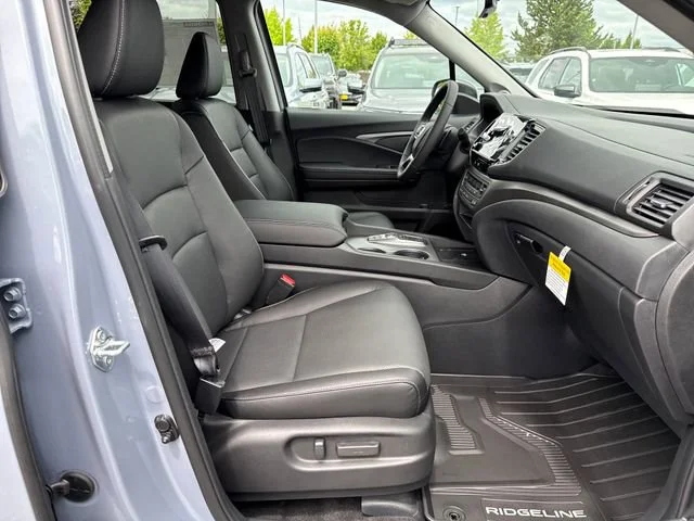 New 2026 Sonic Gray Pearl Honda RTL image 9