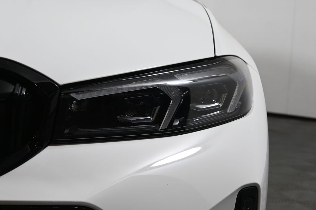 New 2026 Alpine White BMW 330i xDrive image 11