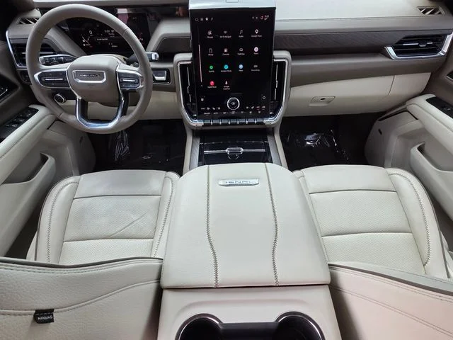 Used 2025 White GMC Denali image 11