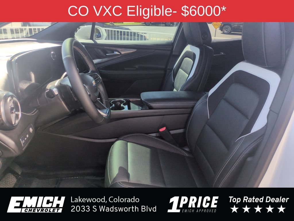 Used 2024 Summit White Chevrolet LT image 9
