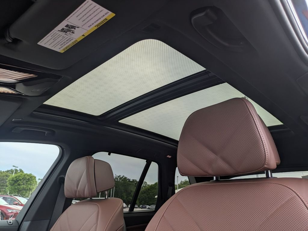 New 2026 Manhattan Green Metallic BMW xDrive40i image 13