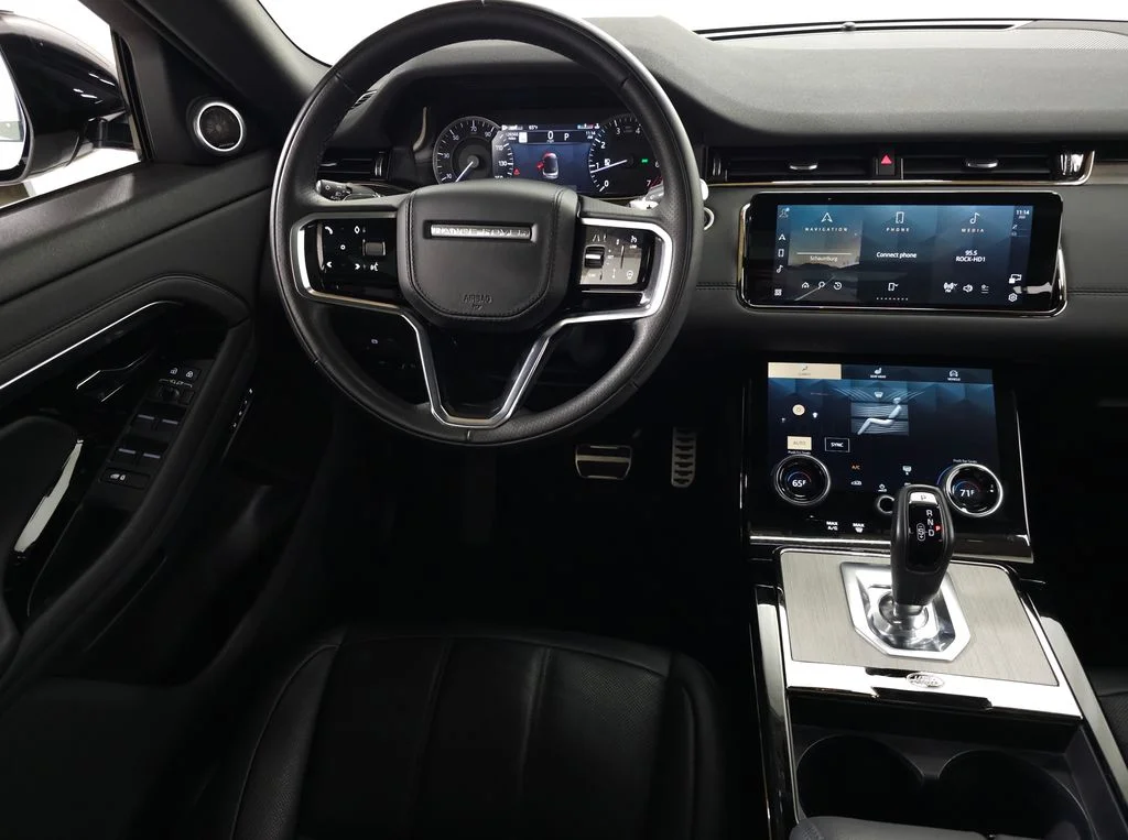 Used 2023 White Land Rover R-Dynamic SE image 18