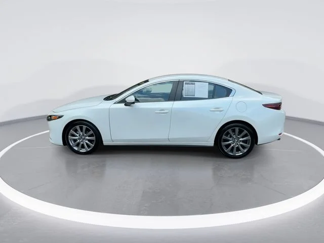 Used 2021 White Mazda Select image 5