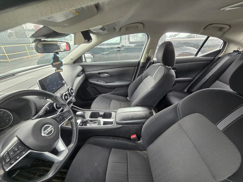 Used 2021 White Nissan SV image 4