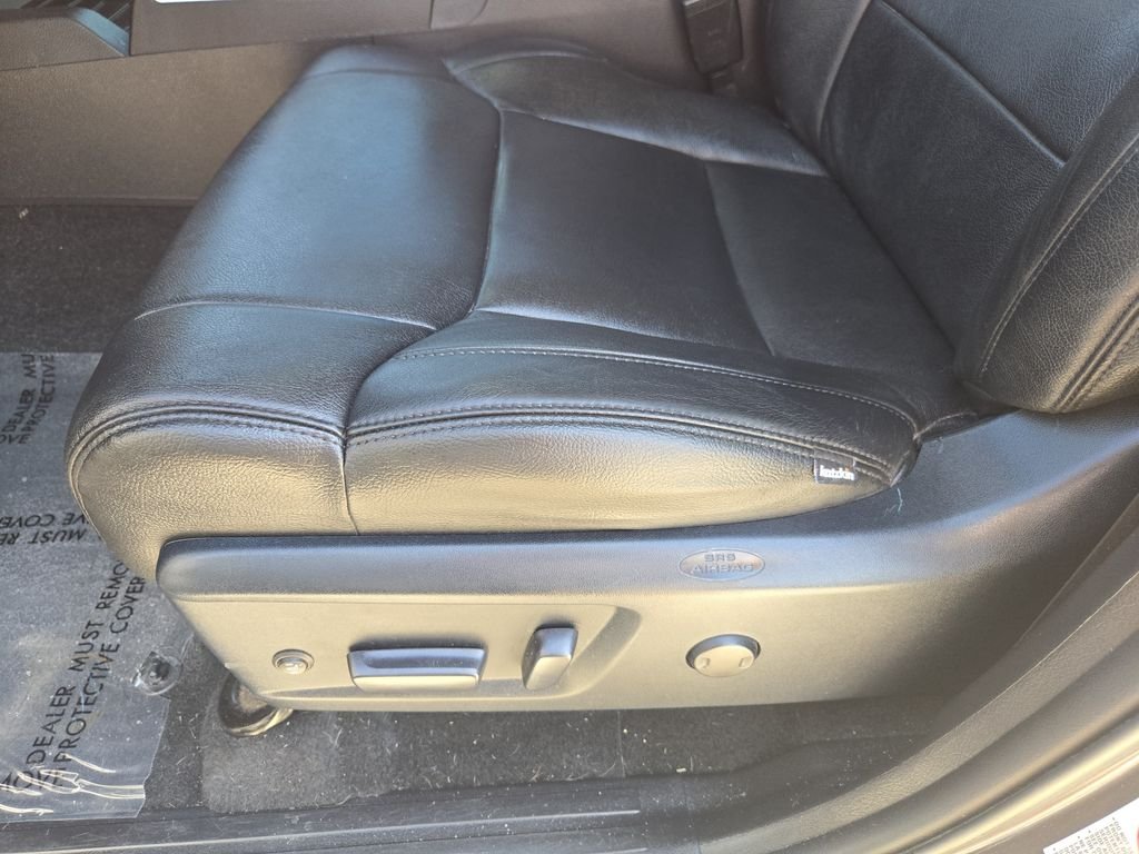 Certified Used 2017 Gray Toyota SR5 image 16