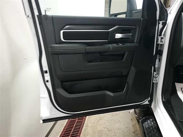 Used 2025 White Ram Big Horn image 19