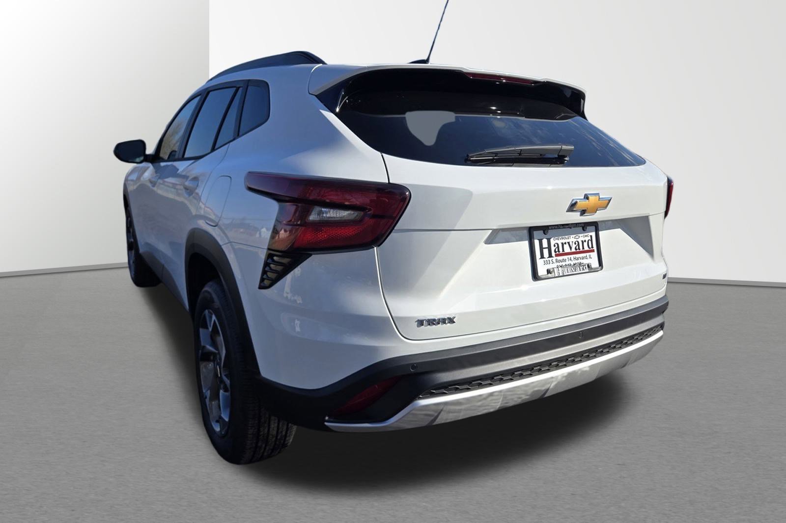 New 2026 Summit White Chevrolet LT image 4