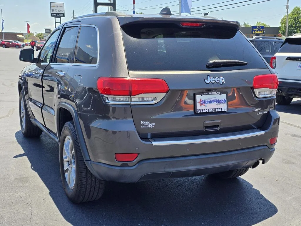 Used 2015 Granite Crystal Metallic Clearcoat Jeep Limited image 7