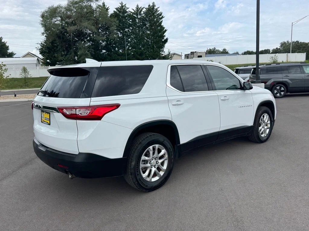 Used 2020 White Chevrolet LS image 4