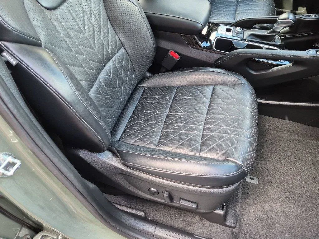 Used 2025 Green Kia SX-Prestige X-Line image 35