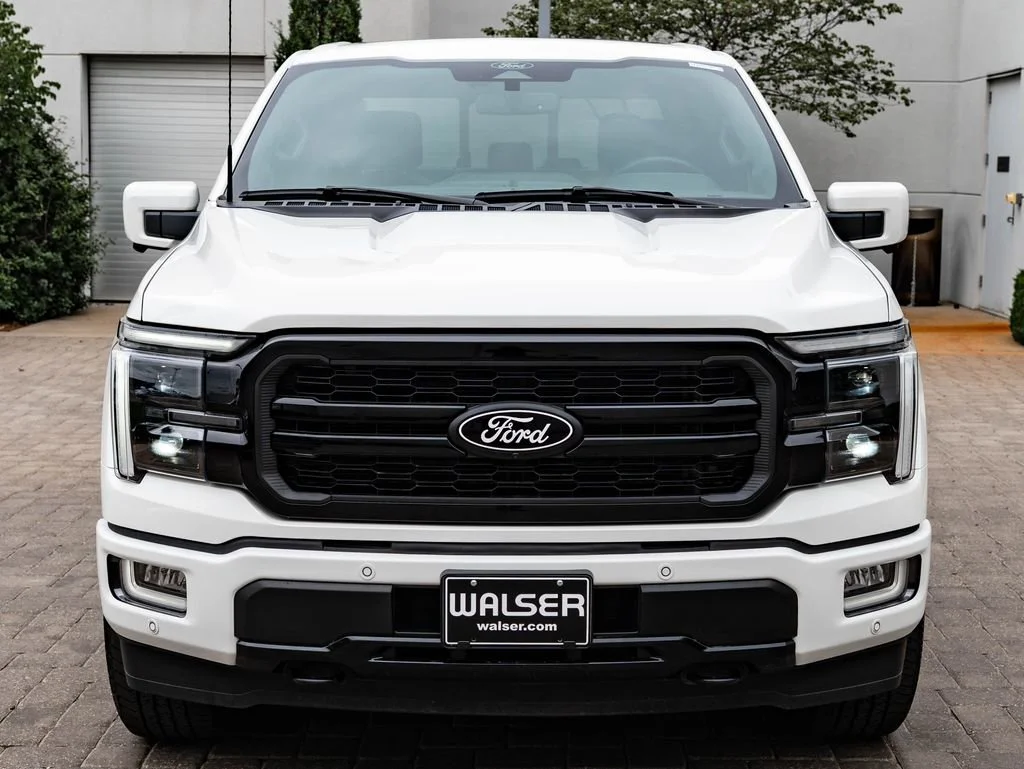Used 2024 Star White Metallic Tri-Coat Ford LARIAT image 2