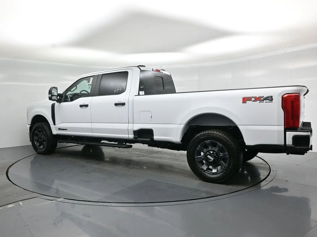New 2026 Oxford White Ford XL image 6