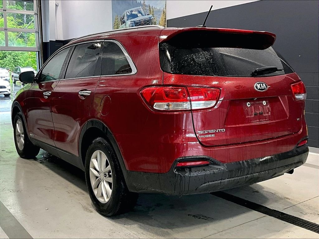 Used 2017 Red Kia LX image 6