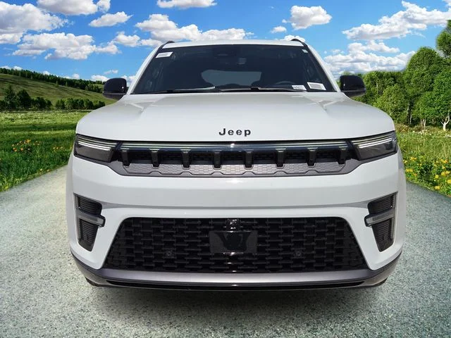 New 2026 Bright White Clear-Coat Exterior Paint Jeep Limited Reserve image 8