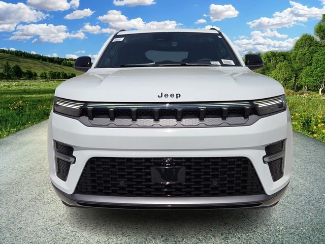 New 2026 Bright White Clear-Coat Exterior Paint Jeep Limited Reserve image 8