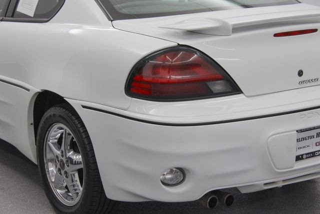 Used 2001 White Pontiac GT image 7