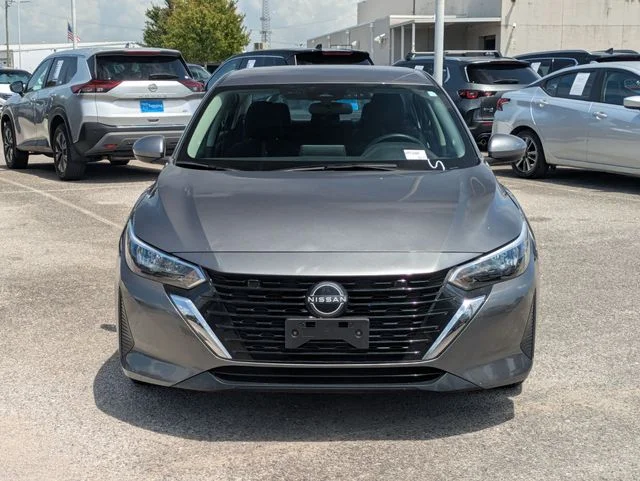Used 2025 Gray Nissan SV image 8