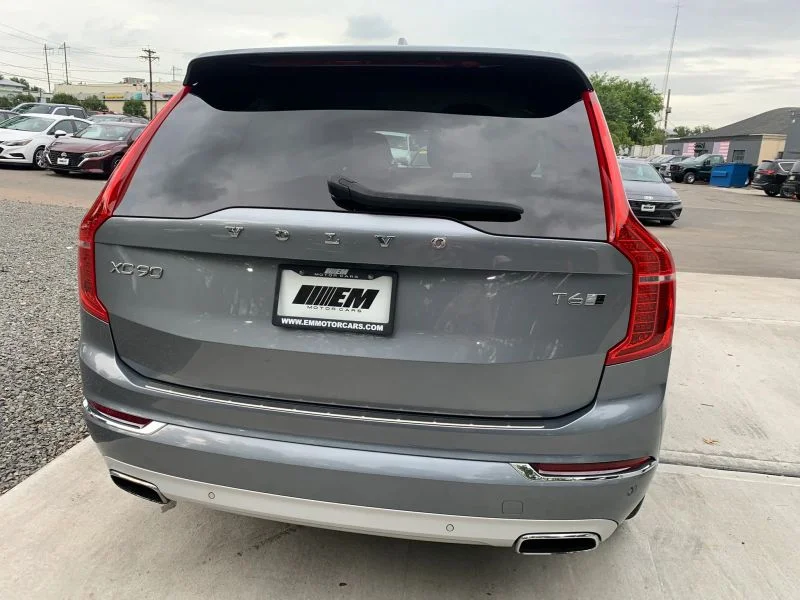 Used 2019 Gray Volvo T6 Inscription Sport Utility 4D image 6
