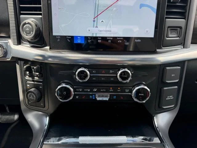 New 2026 Star White Metallic Tri-Coat Ford Lariat® image 40