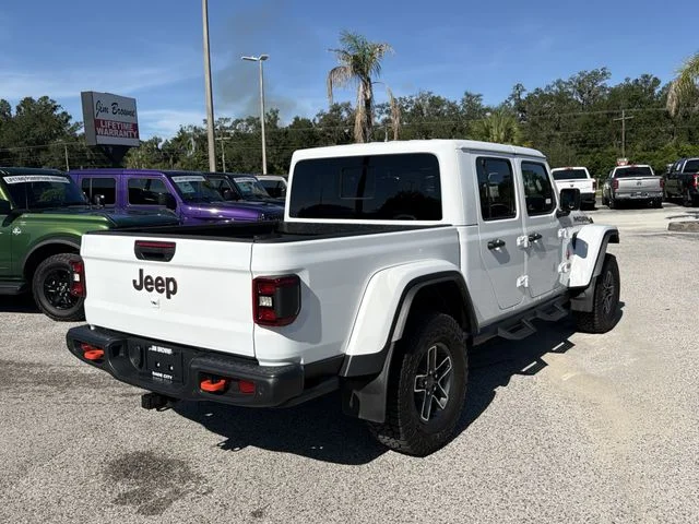 Used 2025 White Jeep Mojave image 4