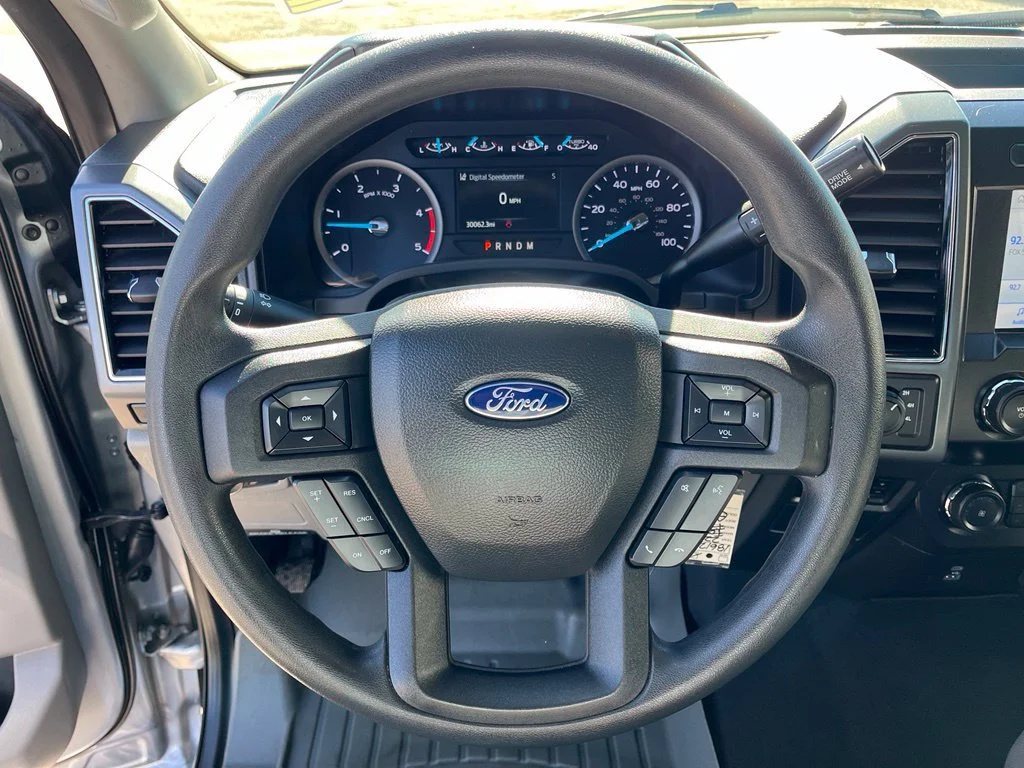 Used 2022  Ford XL image 11