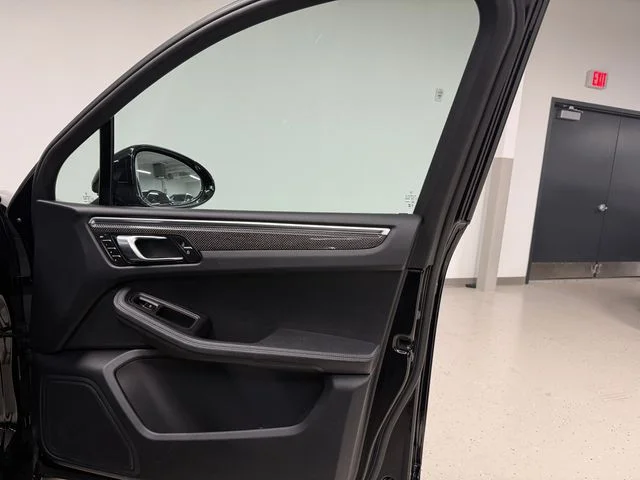 Certified Used 2023  Porsche S image 40