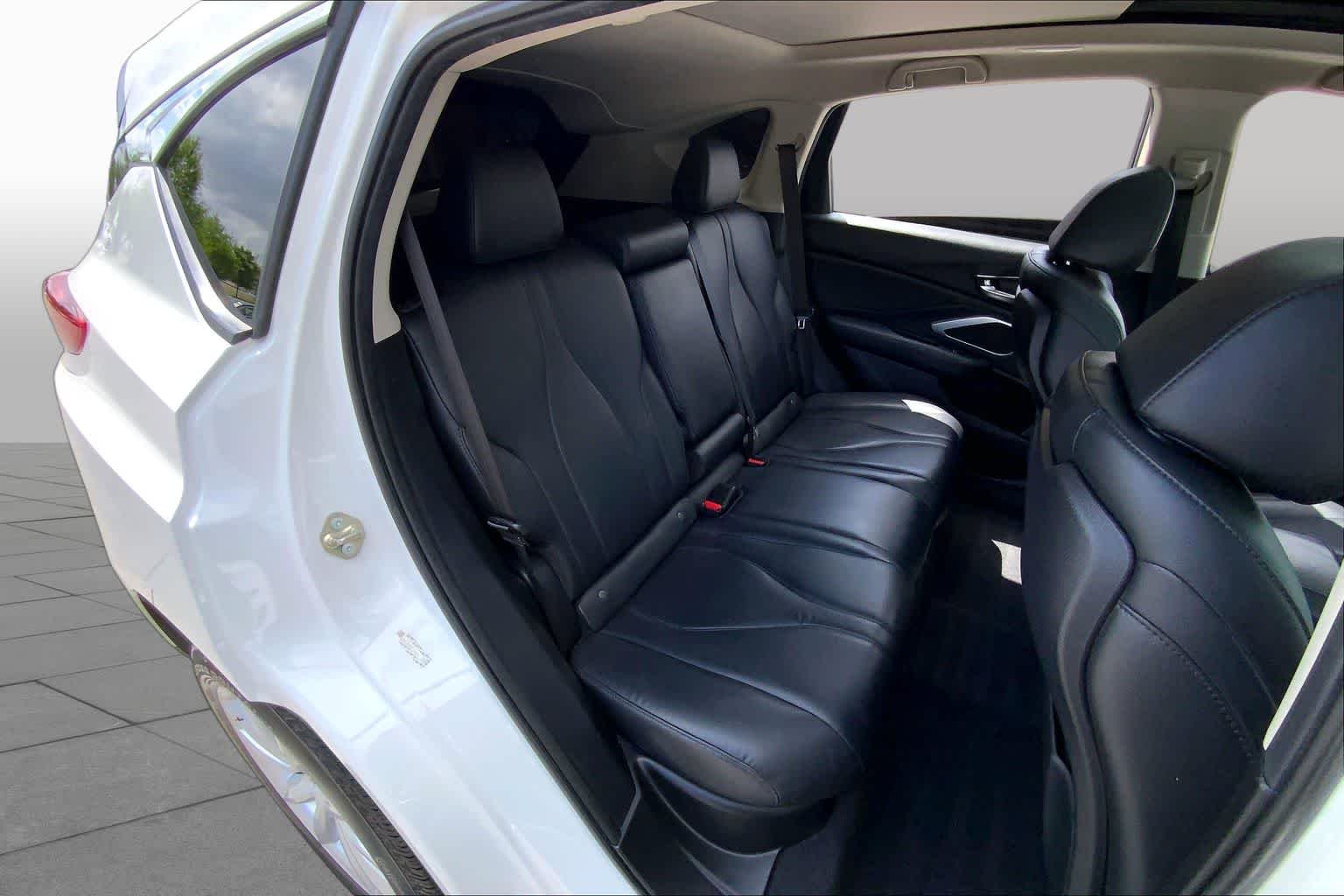 Used 2020 Platinum White Pearl Acura  image 21