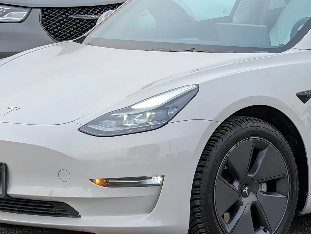 Certified Used 2022 White Tesla Long Range - - AWD - Self-Driving - Leather - Traffic Aware & More! image 10
