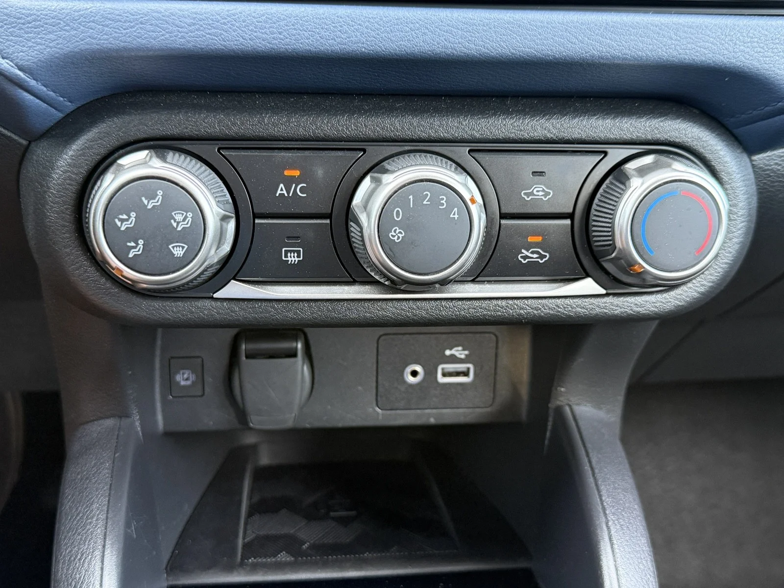 Used 2024 Super Black Nissan SV image 16